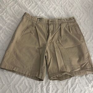 Polo Ralph Lauren pleated khaki shorts size 36